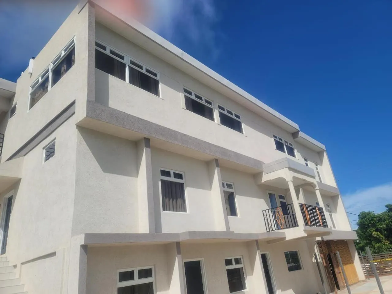 Apartament La Baye Gardens Room 1 Clabony
